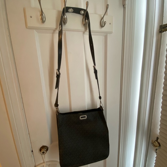 Michael Kors Crossbody - Picture 2 of 4